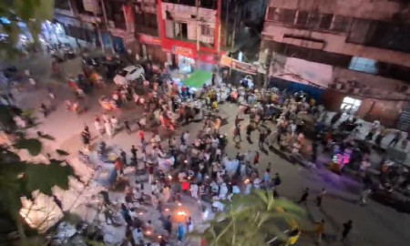 আওয়ামী লীগের কেন্দ্রীয় কার্যালয়ের সামনে উত্তেজনা, পরে কী ঘটল?