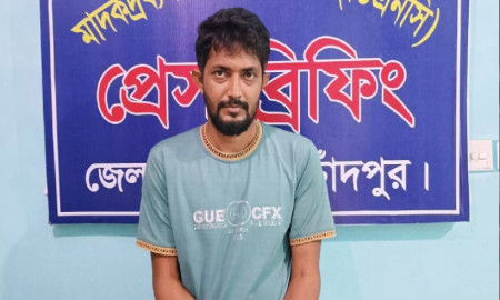 মাদকবিরোধী অভিযানে ইয়াবা ও গাঁজাসহ যুবক আটক