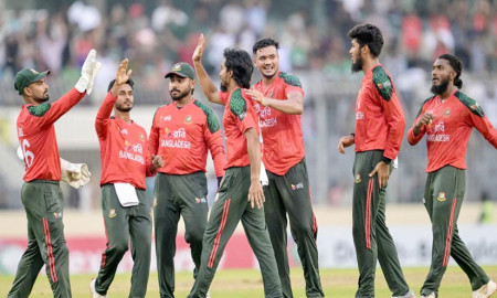 ইতিহাস গড়ার দোরগোড়ায় বাংলাদেশ