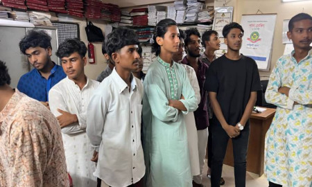 ‘জয় বাংলা’ স্লোগানে টিকটক ভিডিও বানাতে গিয়ে আটক ১২