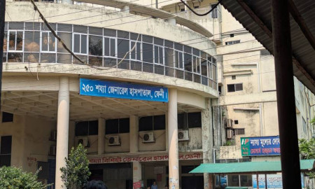 রাস্তা পার হতে গিয়ে সিএনজির ধাক্কায় শিশু নিহত