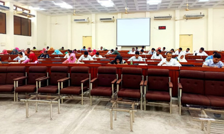 রাবির শিক্ষক নিয়োগে দিতে হবে লিখিত পরীক্ষা, মিশ্র প্রতিক্রিয়া