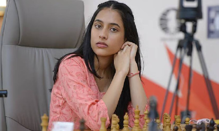 নারীদের বিশ্ব দাবায় চ্যাম্পিয়ন দিব্যা, কে এই তরুণী?