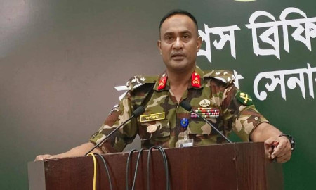 আওয়ামী লীগ কর্মীদের ‘প্রশিক্ষণ’ দেওয়ার অভিযোগ, হেফাজতে সেনা কর্মকর্তা