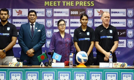 ‘ইতিহাস নয়, সামনে তাকান’—কোচ-অধিনায়কের কণ্ঠে নতুনত্বের আভাস