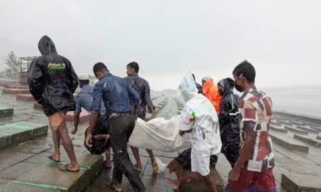 কুয়াকাটায় ট্রলারডুবির ঘটনায় নিখোঁজ জেলের মরদেহ উদ্ধার 