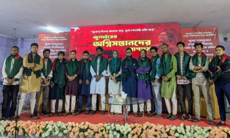 জুলাই অভ্যুত্থানে অংশগ্রহণকারী জবি শিক্ষার্থী ও সাংবাদিকদের গণতান্ত্রিক ছাত্রসংসদের সম্মাননা