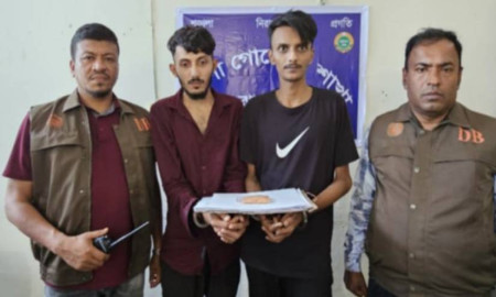 ঝালকাঠিতে ইয়াবাসহ দুই যুবক গ্রেপ্তার