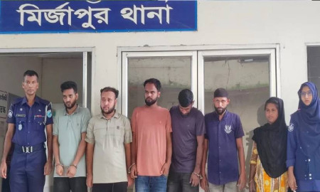 স্বামীকে অপহরণ করে ৪ লাখ টাকা মুক্তিপণ দাবি, স্ত্রীসহ গ্রেপ্তার ৬ 