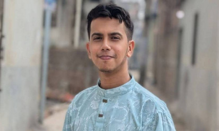 সেদিন মুহূর্তেই ভাইরাল হয়ে গিয়েছিল মারুফের এই পোস্টারটি