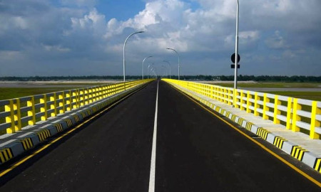 তিস্তা সেতু দাঁড়িয়ে, তারিখ বদলায়- সুন্দরগঞ্জের আশা আটকে উদ্বোধনের খাঁচায়