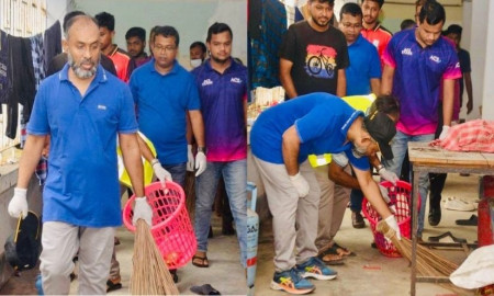 পবিপ্রবি ক্যাম্পাসের আবর্জনা পরিষ্কারে ঝাড়ু হাতে নেমে পড়লেন উপাচার্য