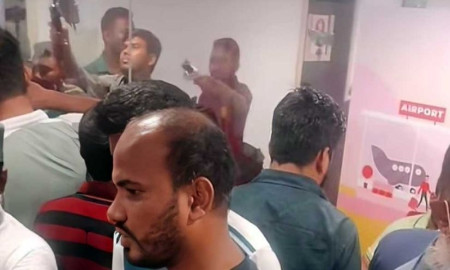 ফ্লাইট এক্সপার্ট কাণ্ডে গ্রেপ্তার ৩ কর্মচারী আদালতে