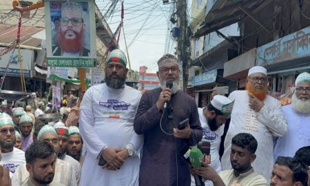 ‘যারা মনে করে শেখ হাসিনা বাংলাদেশে ঢুকে পড়বে তারা বোকার স্বর্গে বাস করছে’