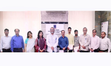 দুই শিক্ষার্থীকে ৫০ হাজার টাকা বৃত্তি দিল ঢাকা বিশ্ববিদ্যালয়