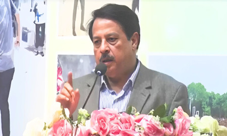 ৮ উপদেষ্টার ‘সীমাহীন দুর্নীতির’ প্রমাণ আমার কাছে : সাবেক সচিবের অভিযোগ