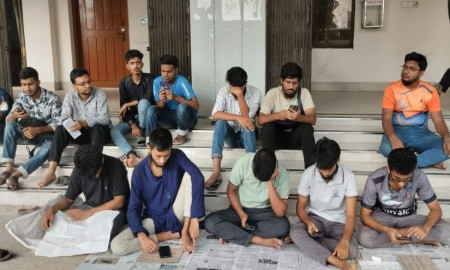 পাবিপ্রবিতে ১০ শতাংশ কোটা বাতিল ও ফল সংশোধনের দাবিতে ৫ শিক্ষার্থীর অনশন