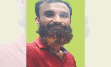 গণধোলাইয়ের পর যুবলীগ নেতা ‘গামছা মোস্তফা’কে পুলিশের হাতে দিল জনতা
