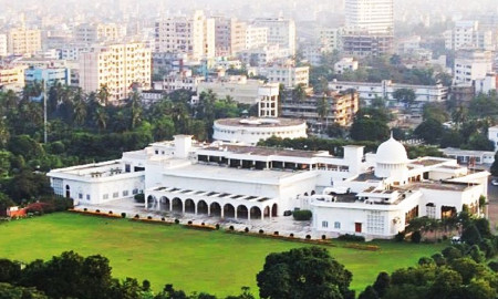 রাষ্ট্রপতিকে প্রধান বিচারপতি না স্পিকার শপথ পড়াবেন, জানতে সাত অ্যামিকাস কিউরি নিয়োগ