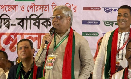 বেগম জিয়ার সম্মানে ডিসেম্বরেই নির্বাচন দেওয়া উচিত : বরকত উল্লাহ বুলু