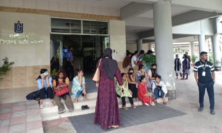 বোর্ড অব ট্রাস্টি সংস্কারের দাবি রবীন্দ্র সৃজনকলা বিশ্ববিদ্যালয়ের শিক্ষার্থীদের