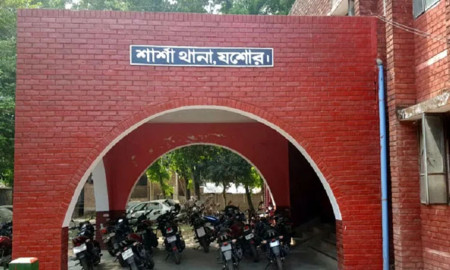 দেবরের বিশেষ অঙ্গ কেটে দিলেন ভাবি