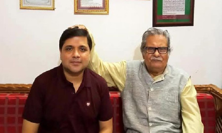 ‘দ্বিতীয়বার পিতৃহারা হলাম’ শিক্ষাগুরু যতীন সরকারকে নিয়ে স্মৃতিচারণ