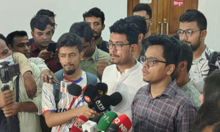 মনোনয়নপত্রের সময় বাড়ানো একটি নির্দিষ্ট দলের প্রতি পক্ষপাতী আচরণ : এস এম ফরহাদ