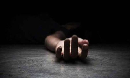 আওয়ামী নেতার ভাড়া বাড়ি থেকে যুবকের অর্ধগলিত ঝুলন্ত মরদেহ উদ্ধার