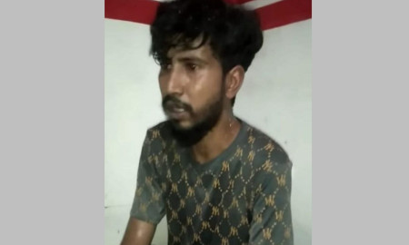 চুরি করতে গিয়ে ছাত্রলীগের সহ-সভাপতি আটক