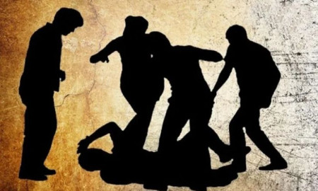 স্বর্ণালংকার লুটের পর পালানোর সময় দুই ডাকাত আটক, গণপিটুনিতে একজনের মৃত্যু