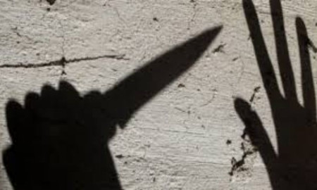 বাড়িতে ডেকে নিয়ে বন্ধুকে কুপিয়ে হত্যা