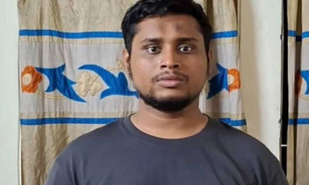 ‘আমি শ্রেণীঘৃণার শিকার হলেও রুমিন ফারহানাসহ নারীদের প্রতি আমার অবস্থান স্পষ্ট’