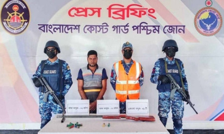সুন্দরবনে অস্ত্র ও গোলাবারুদসহ করিম-শরীফ বাহিনীর সহযোগী আটক