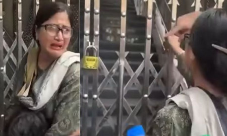 টিয়ারশেল থেকে সন্তানকে বাঁচাতে মেট্রোরেলের গেট ধরে মায়ের আহাজারি