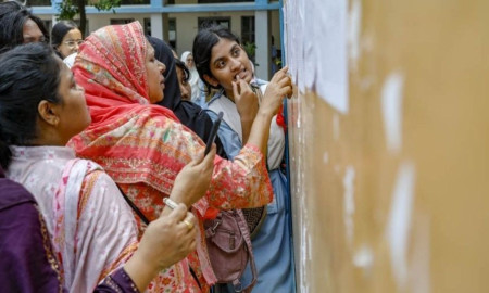 দ্বিতীয় ধাপেও কলেজ পায়নি ১০ হাজারের বেশি শিক্ষার্থী, আবার থাকবে আবেদনের সুযোগ
