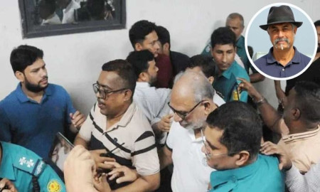 ‘আজও ৫ আগস্টের আগের ও পরের মতোই সংকটকাল অতিক্রম করছি’