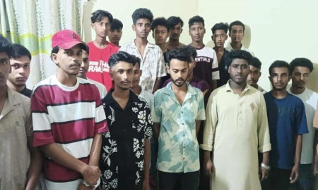 অস্ত্রসহ কিশোর গ্যাংয়ের ২১ সদস্য আটক 