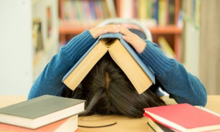 মানসিক চাপে ভুগছেন ৯০ শতাংশ বিশ্ববিদ্যালয় শিক্ষার্থী