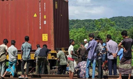 মিরসরাইয়ে মালবাহী ট্রেনের বগি লাইনচ্যুত