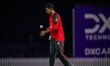 ফিরলেন ২ বছর পর, প্রথম ওভারে পেলেন জোড়া সাফল্যও