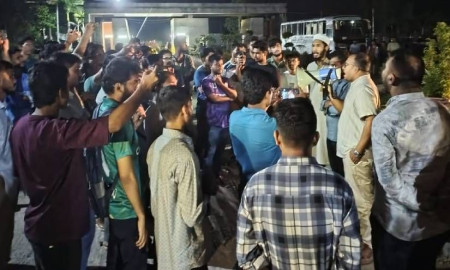 চবি শিক্ষার্থীদের ওপর হামলার প্রতিবাদে গোপালগঞ্জ বিশ্ববিদ্যালয়ে বিক্ষোভ মিছিল