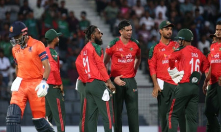 টাইগার বোলারদের তোপে ধুঁকছে নেদারল্যান্ডস 