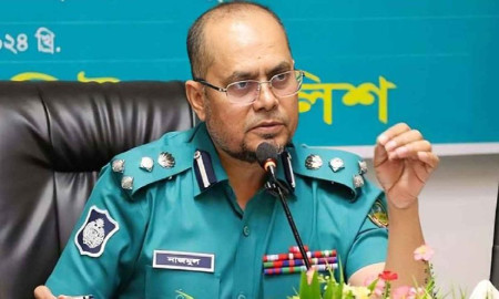 সেই পুলিশ কমিশনারকে প্রত্যাহার 