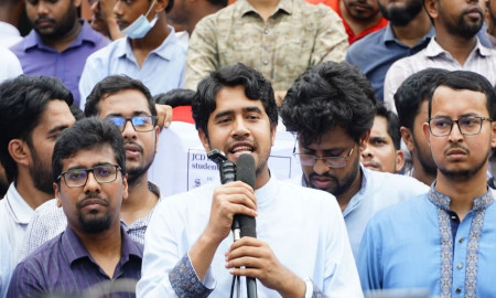 ডাকসু আক্রান্ত হলে ধরে নেব লন্ডনের প্রেসক্রিপশনে: শিবির নেতা