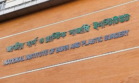 চুলা জ্বালাতেই বিস্ফোরণ, শিশুসহ একই পরিবারের দগ্ধ ৫