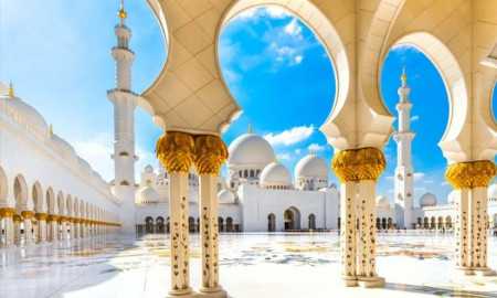 জুমার দিনের বিশেষ আমল, যেসব কাজ করতে নিষেধ করেছেন নবীজি