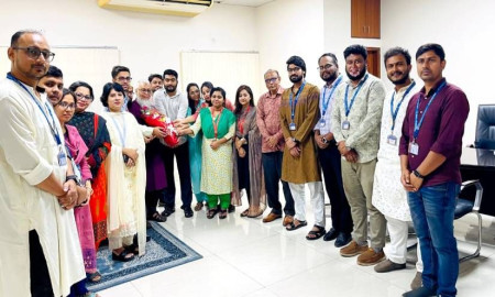 প্রাইম ইউনিভার্সিটির নতুন উপাচার্যের সঙ্গে ‘কম্পিউটার ক্লাবের’ সদস্যদের শুভেচ্ছা বিনিময়