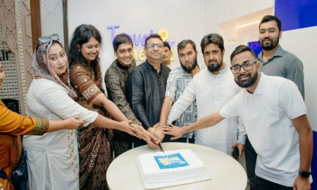 জমকালো আয়োজনের মাধ্যমে নারায়ণগঞ্জে যাত্রা শুরু করল ‌‘ট্রাভেল মায়েস্ত্রো’