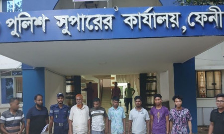 যাত্রীবেশে অটোরিকশা ছিনতাই, চক্রের ৬ সদস্য গ্রেপ্তার